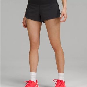 Like new! Lululemon Speed Up Shorts - black - 2.5”